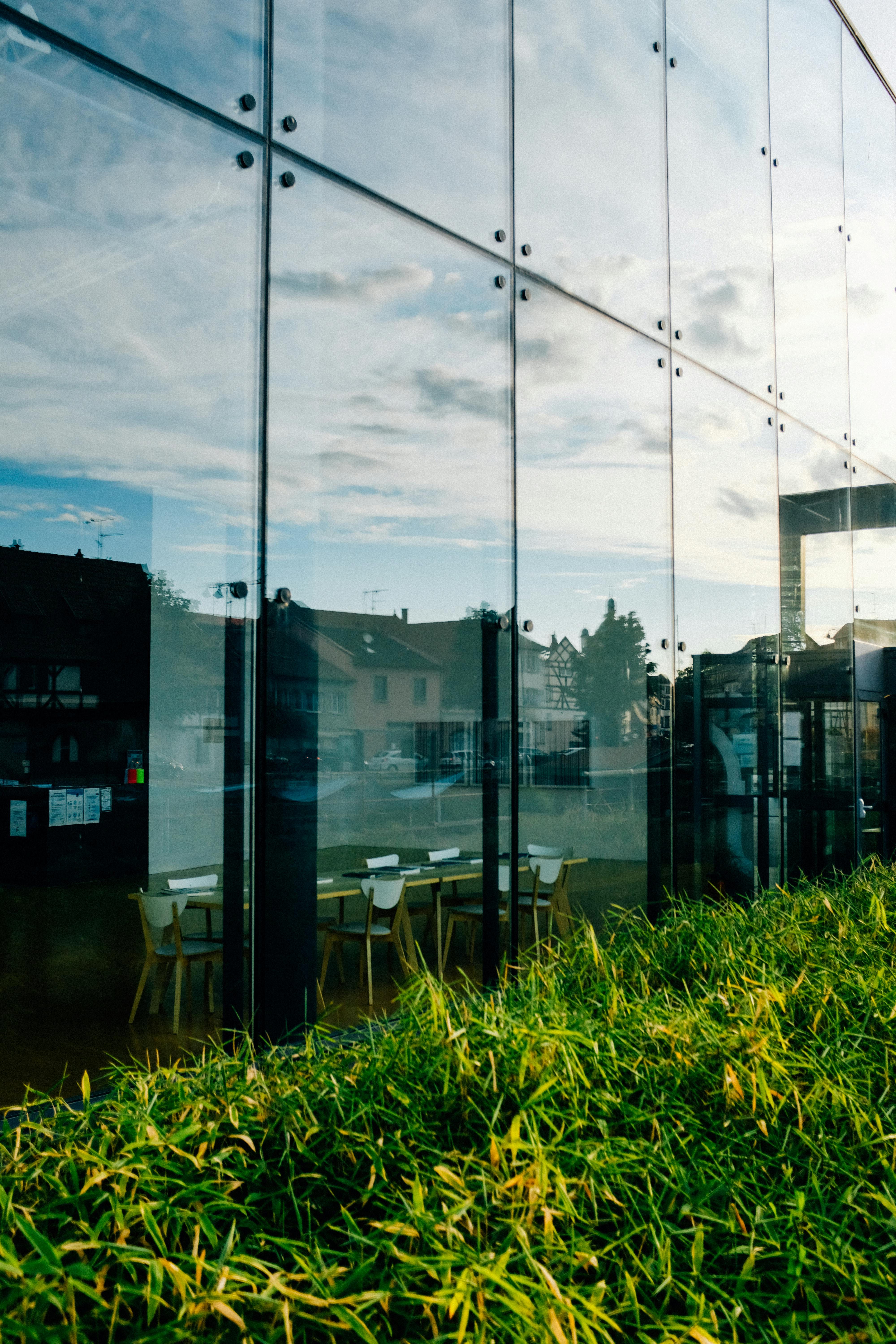 Spider Glazing & Glass Facade Systems — 5